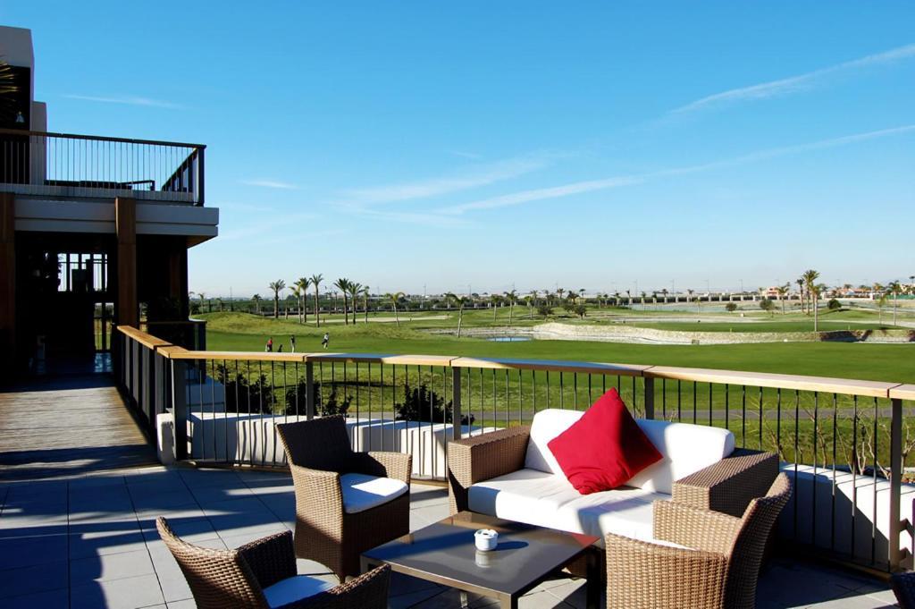 El Oasis De Las Palmeras @ Roda Golf & Beach Resort 圣哈维耶尔 外观 照片
